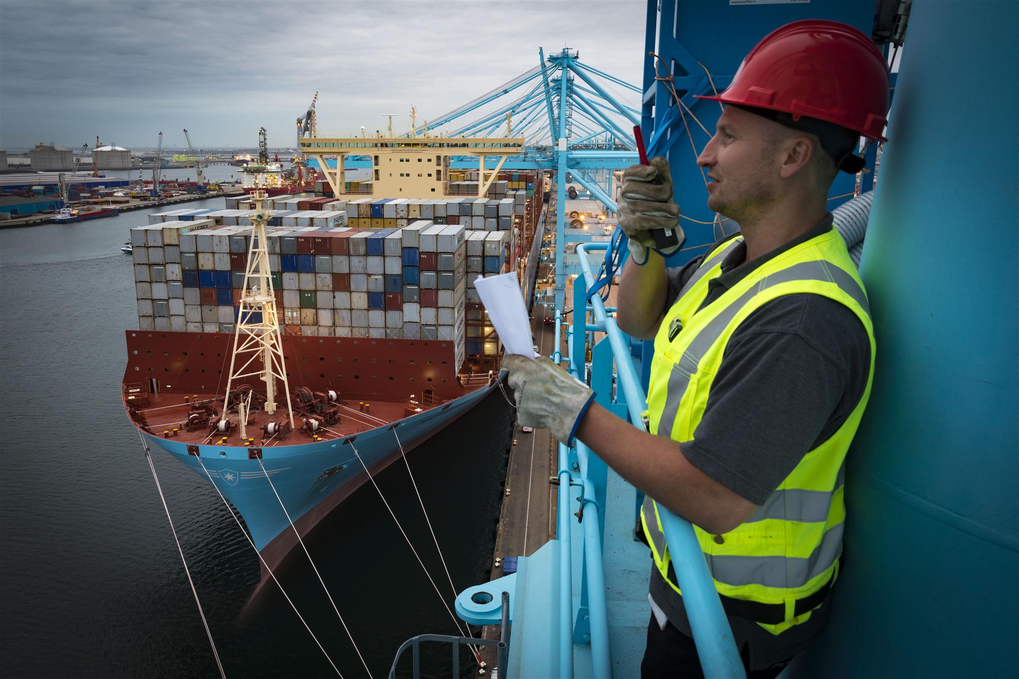 Self Photos / Files - Madrid Maersk APM Rotterdam