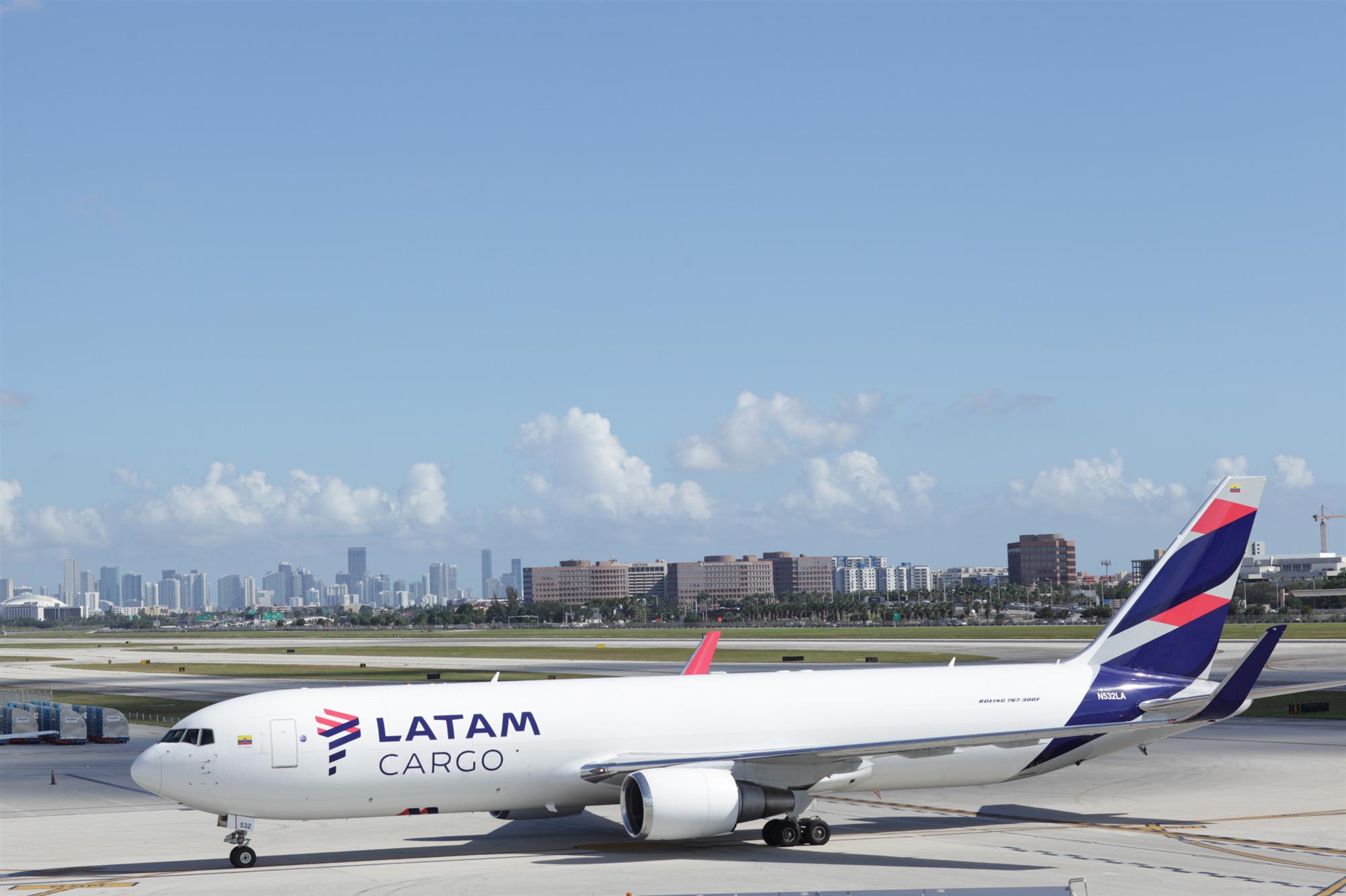 Self Photos / Files - LATAM 763F