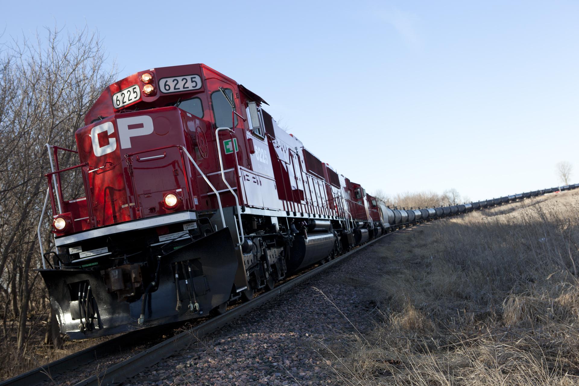 Self Photos / Files - Canadian Pacific locomotive-8