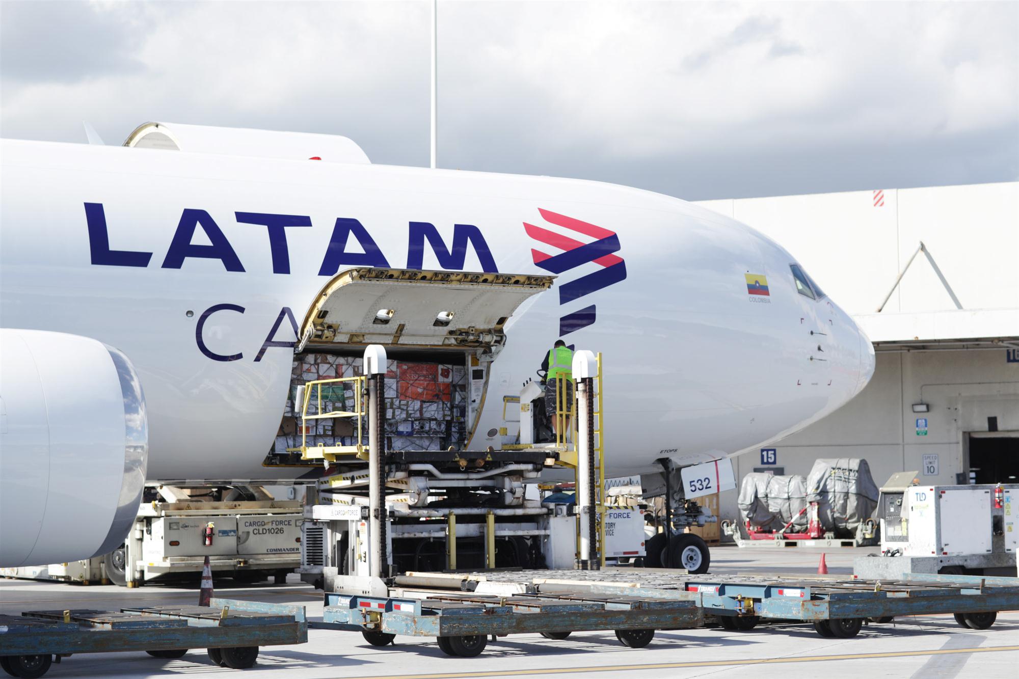 Self Photos / Files - LATAM Cargo [2]