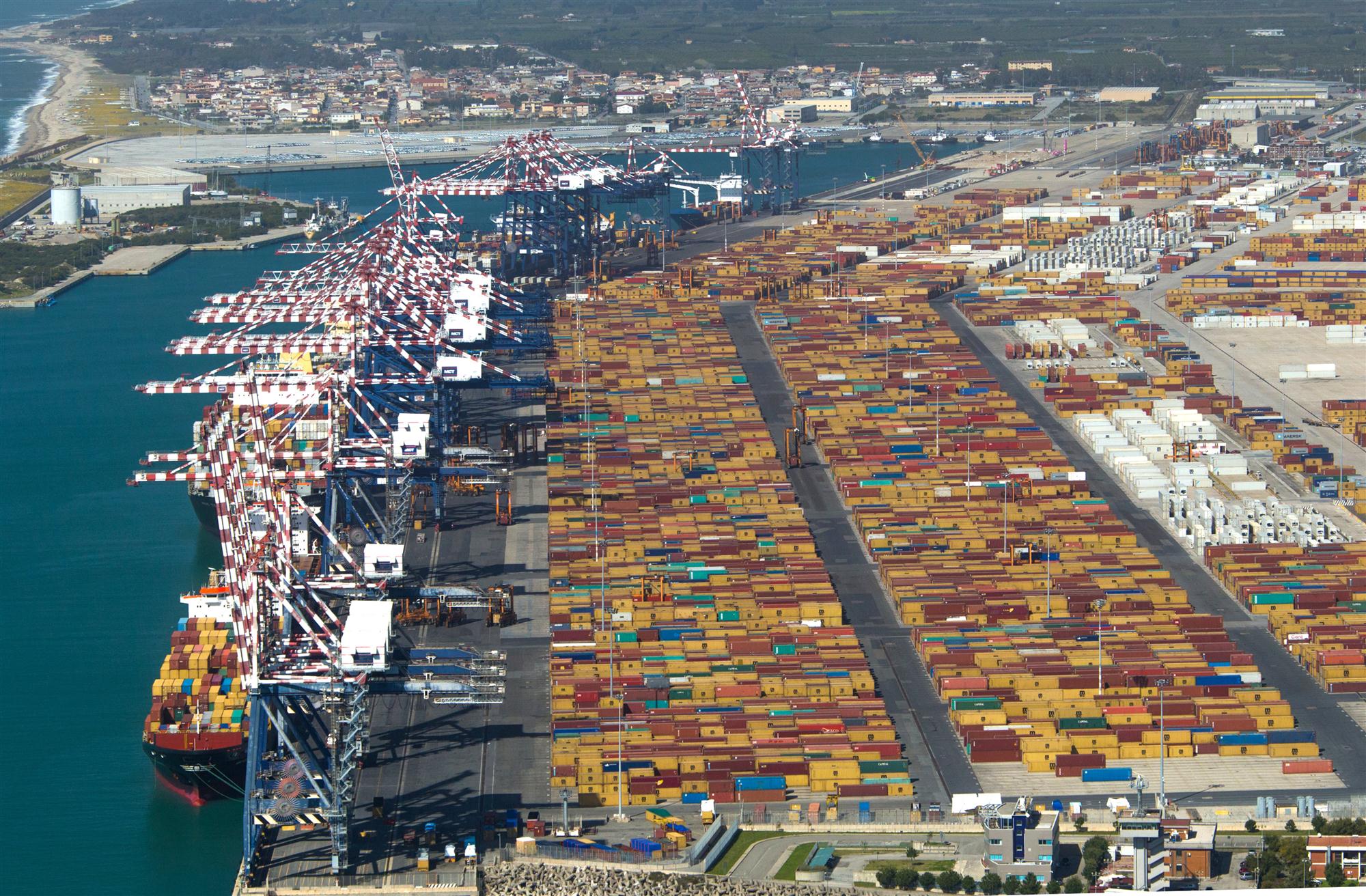 Self Photos / Files - Medcenter Container Terminal