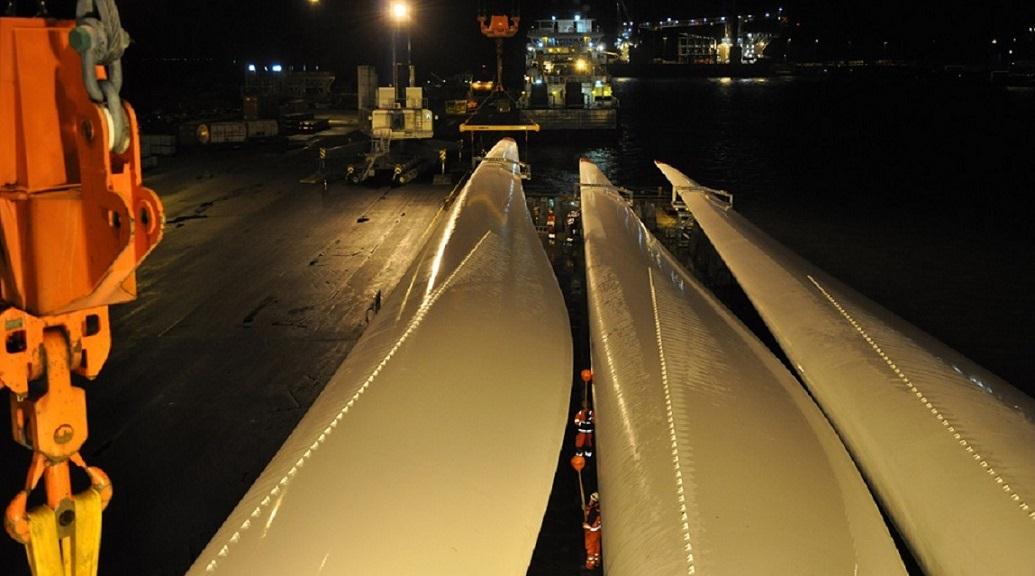 Self Photos / Files - Three of the world’s longest wind turbine blades have been transported by Blue Water Shipping