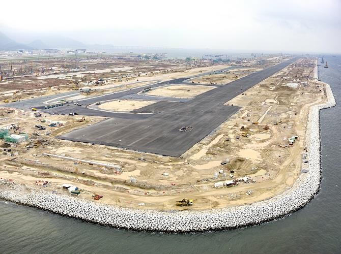 Self Photos / Files - Hong-Kong-International-third-runway-under-construction.-Source-HKIA-