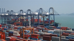 Yantian-Port