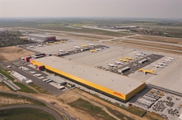 Leipzig_Halle_Airport_DHL-aerial_view__1_
