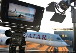 A350_Qatar_Airways_first_delivery_-_morning_ambiance_press