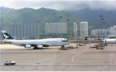 Hong_Kong_International_Airport_(526352532)