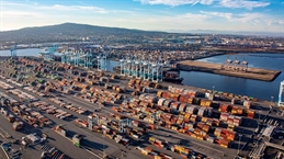 Port-of-LA-Pier-400-Aerial