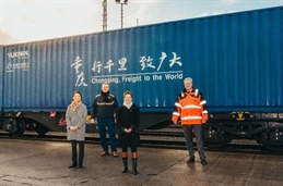 CHONGqing+Containerzug-0029 (1)